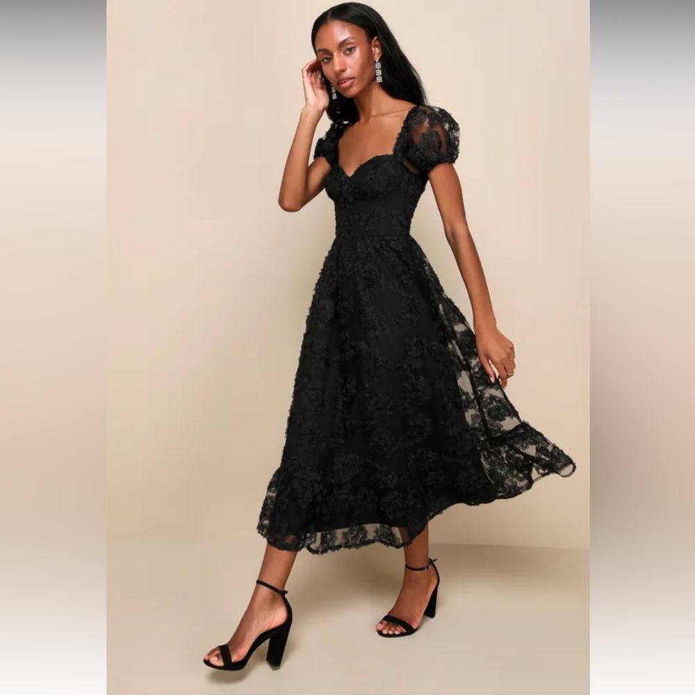 Lulu’s Black Mesh Floral Applique Bustier Midi Dress. New with tags. Large.